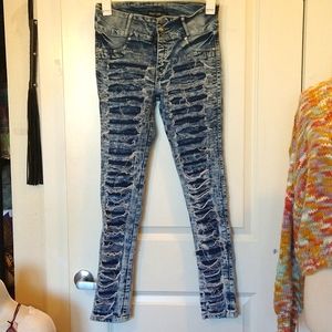 Sweet Look Premium distressed faded jeans